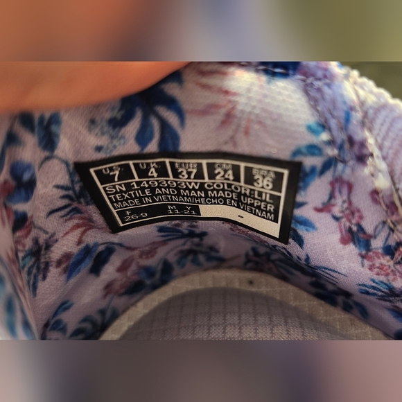 Womens Skechers - Picture 4 of 4